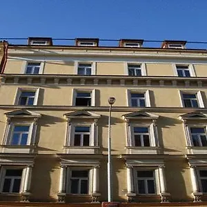 Gasthof Easy Journey Prag